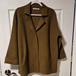 MANSTED 100% WOOL JACKET - SIZE M.  NWOT